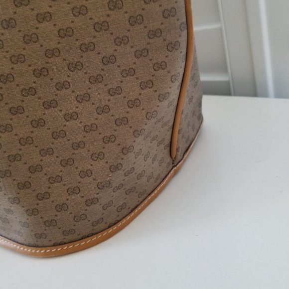 Vintage Gucci Supreme Large Travel Tote with lock/key/tag - Picture 7 of 10